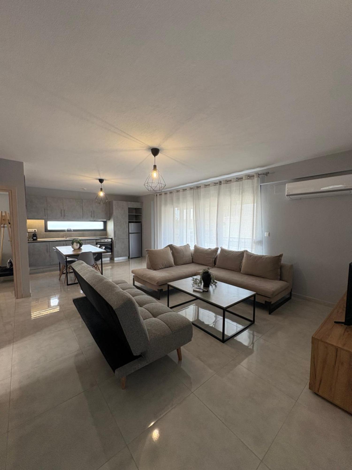 Elinor Apartments Flogita Exteriör bild